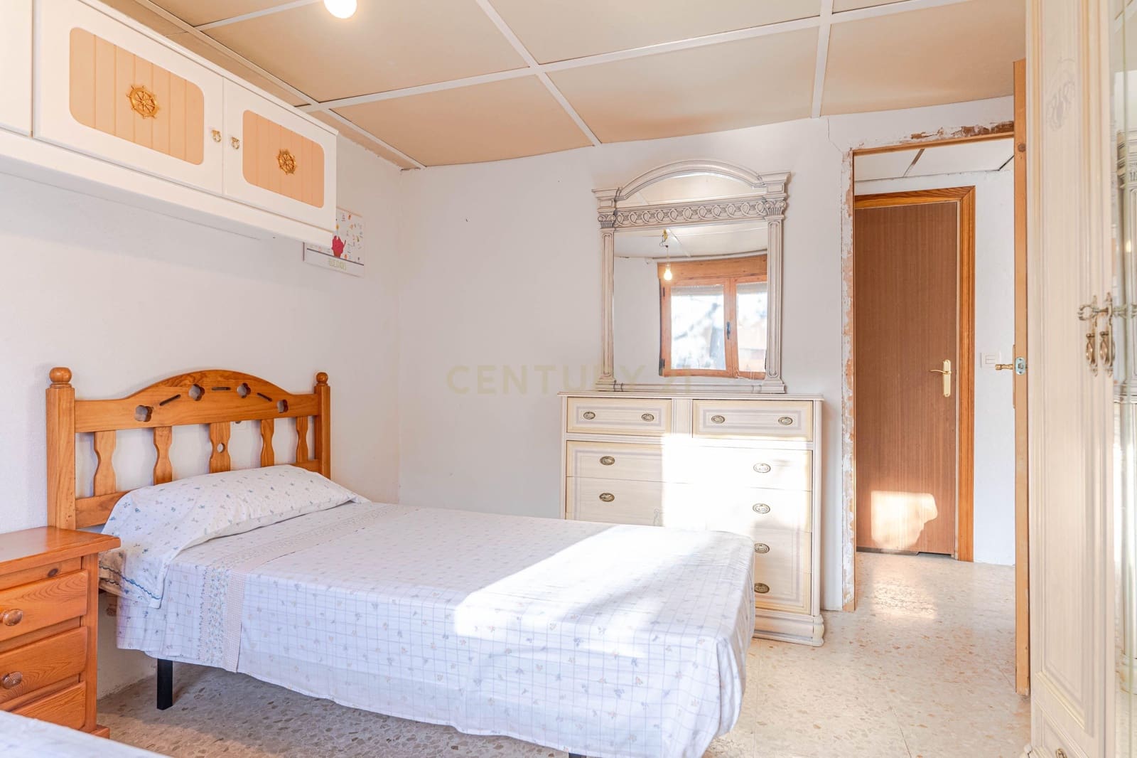 5 bedroom Villa for sale in Otura with pool - € 430,000 (Ref: 9634784)