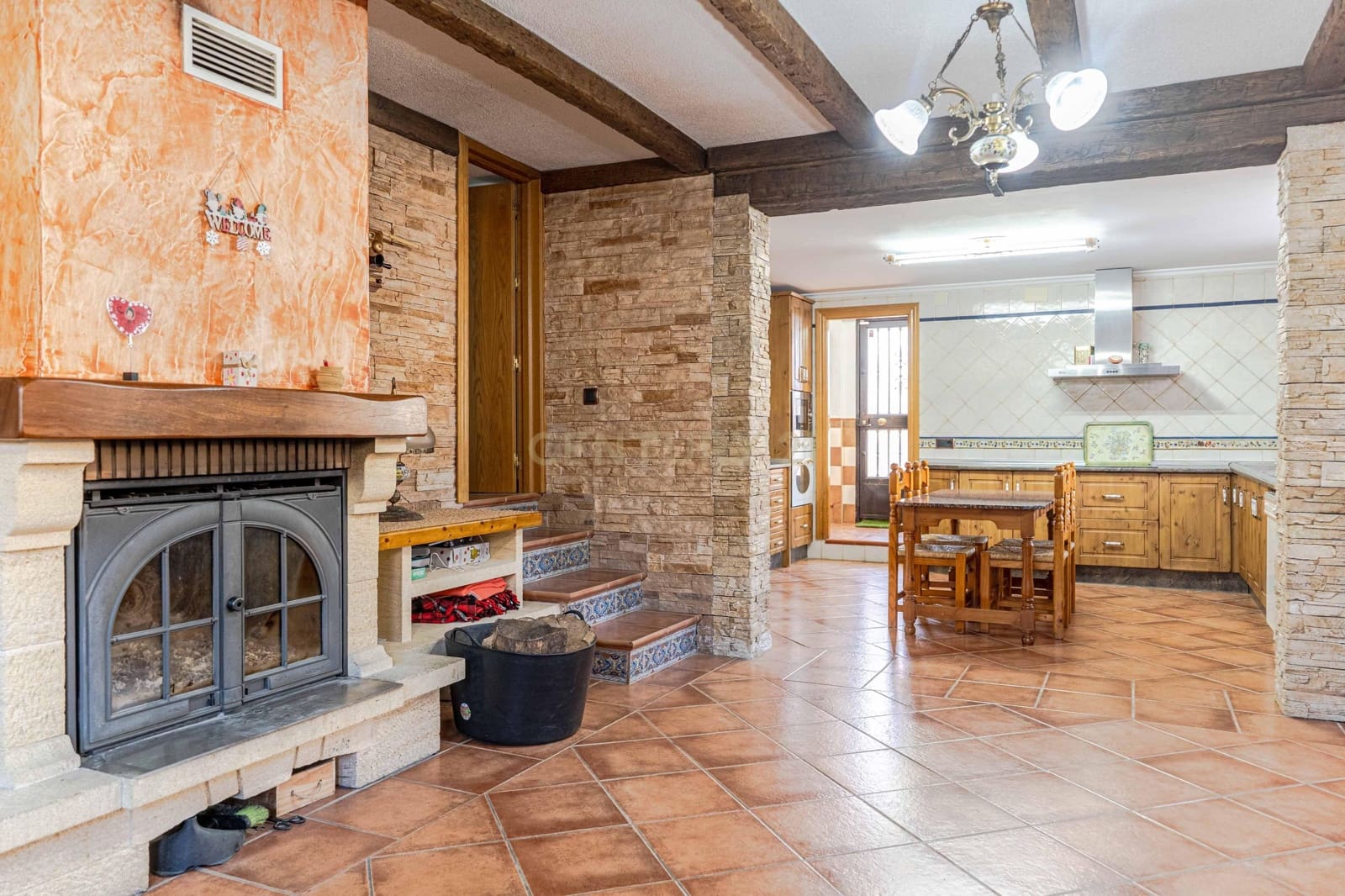 5 bedroom Villa for sale in Otura with pool - € 430,000 (Ref: 9634784)