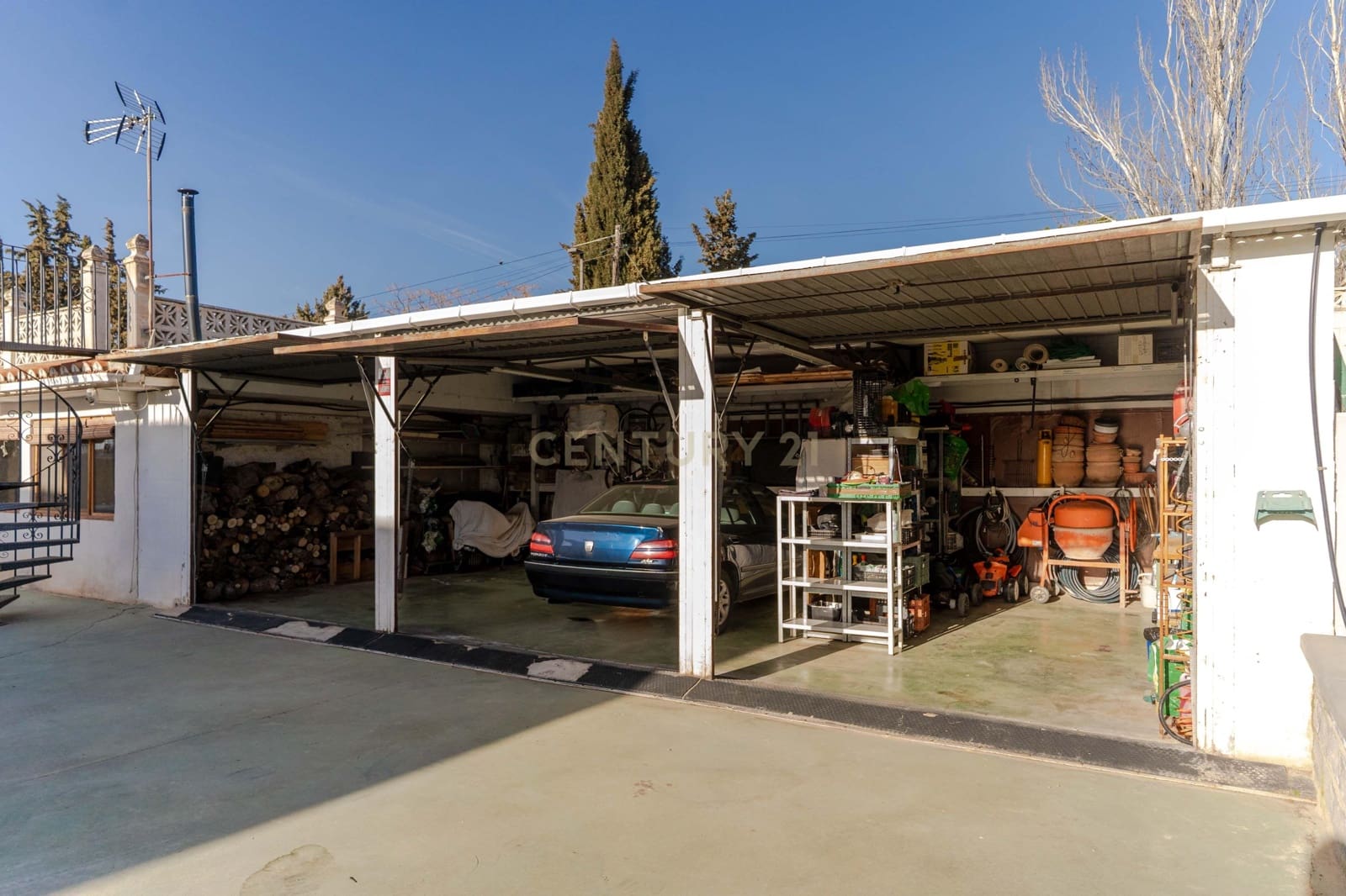 5 bedroom Villa for sale in Otura with pool - € 430,000 (Ref: 9634784)