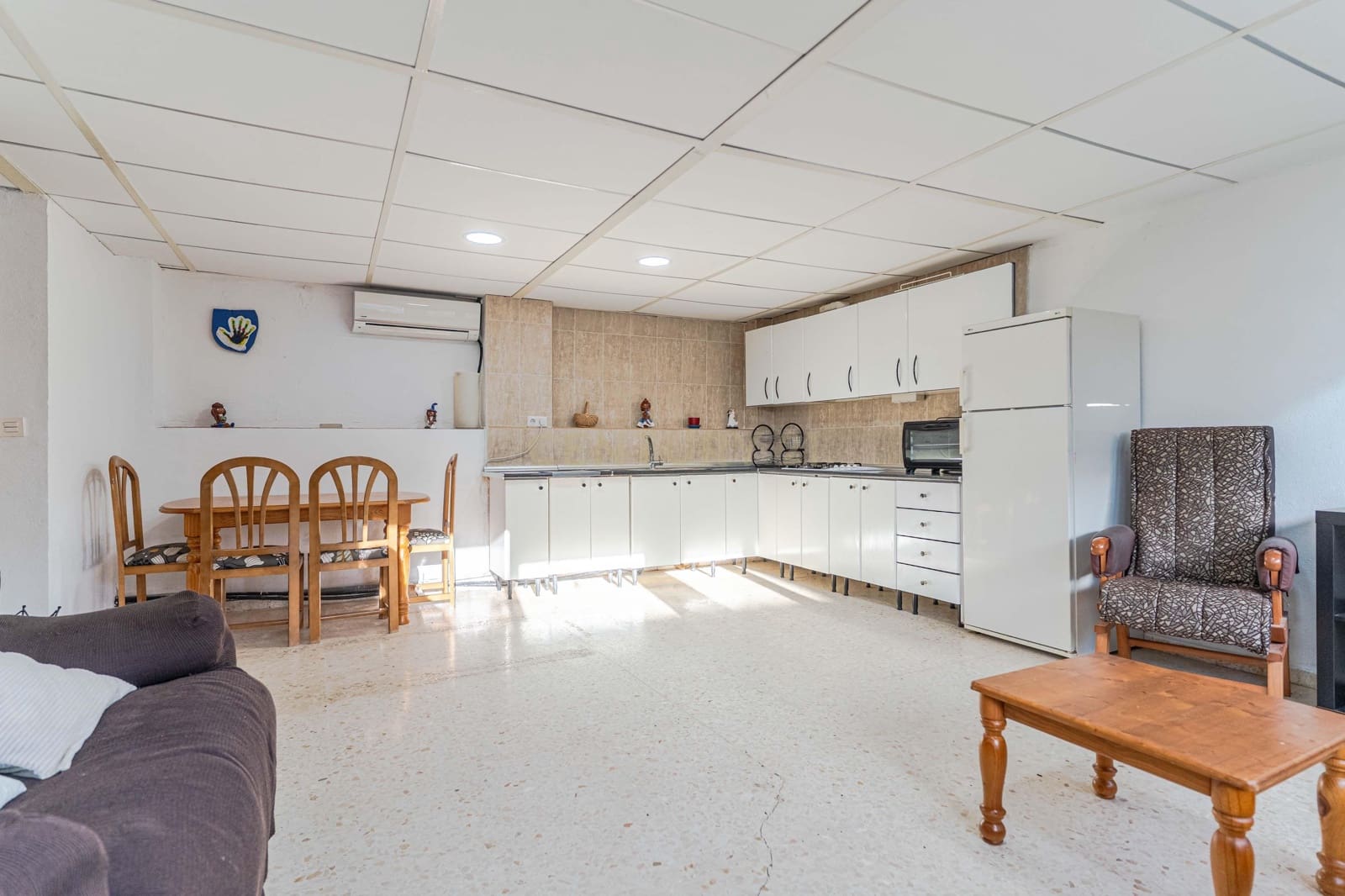 5 bedroom Villa for sale in Otura with pool - € 430,000 (Ref: 9634784)