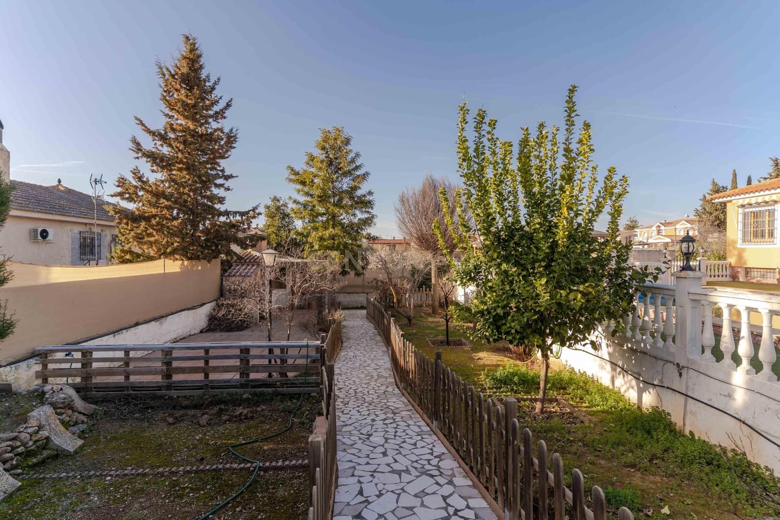 5 bedroom Villa for sale in Otura with pool - € 430,000 (Ref: 9634784)