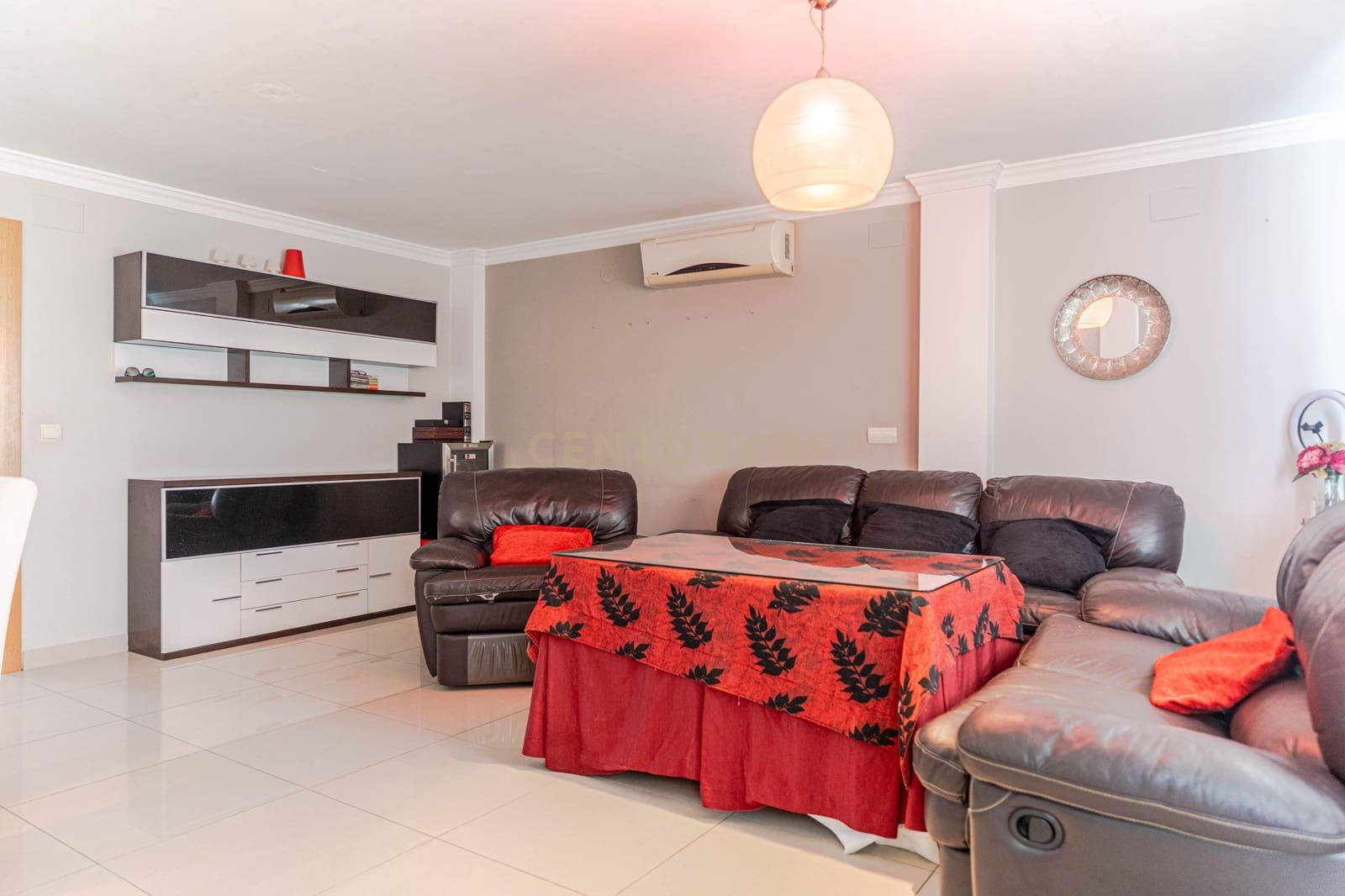 5 quarto Moradia para venda em Huetor Vega com piscina - 385 000 € (Ref: 9635134)