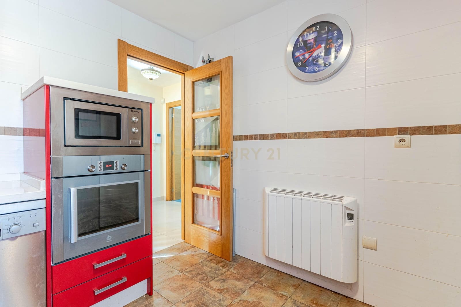 5 quarto Moradia para venda em Huetor Vega com piscina - 385 000 € (Ref: 9635134)