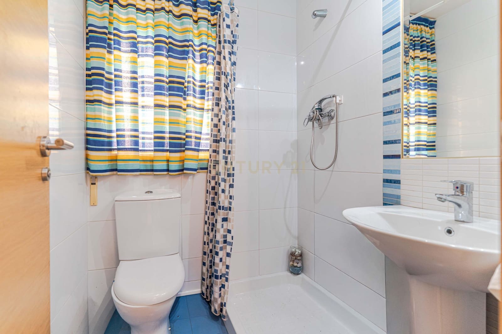 5 quarto Moradia para venda em Huetor Vega com piscina - 385 000 € (Ref: 9635134)