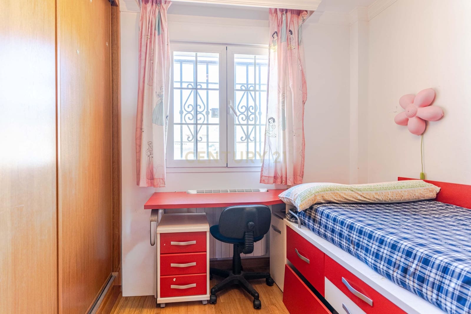 5 quarto Moradia para venda em Huetor Vega com piscina - 385 000 € (Ref: 9635134)