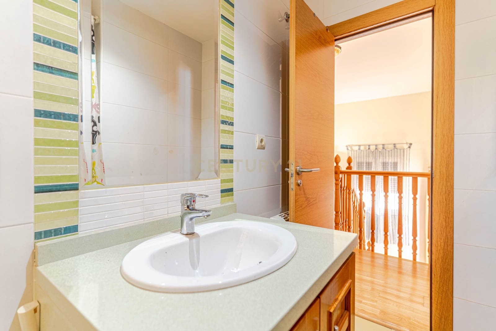 5 quarto Moradia para venda em Huetor Vega com piscina - 385 000 € (Ref: 9635134)