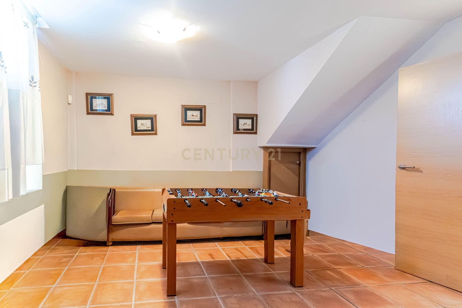 5 quarto Moradia para venda em Huetor Vega com piscina - 385 000 € (Ref: 9635134)