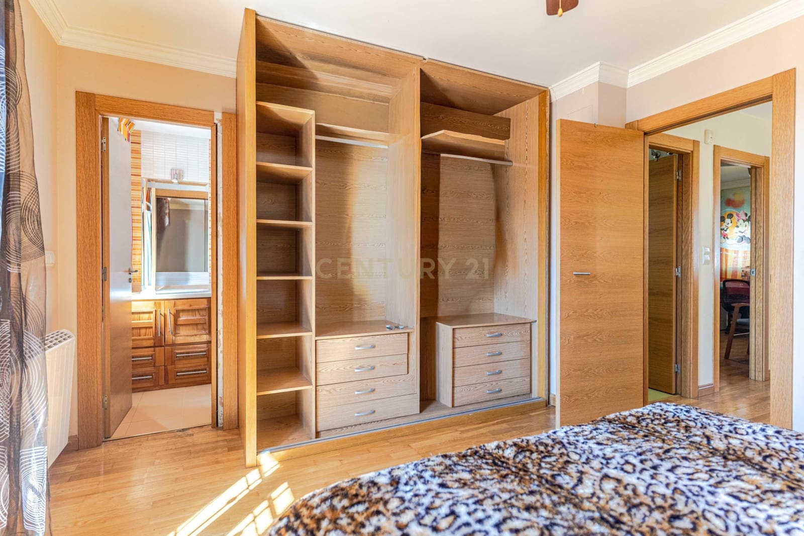 5 quarto Moradia para venda em Huetor Vega com piscina - 385 000 € (Ref: 9635134)