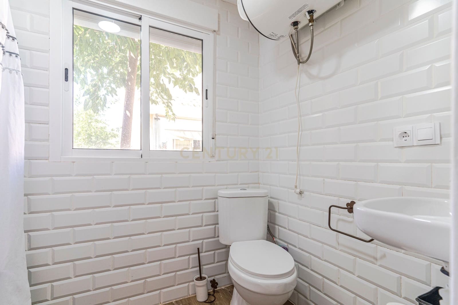 5 sovrum Villa till salu i Otura med pool garage - 379 000 € (Ref: 9635135)