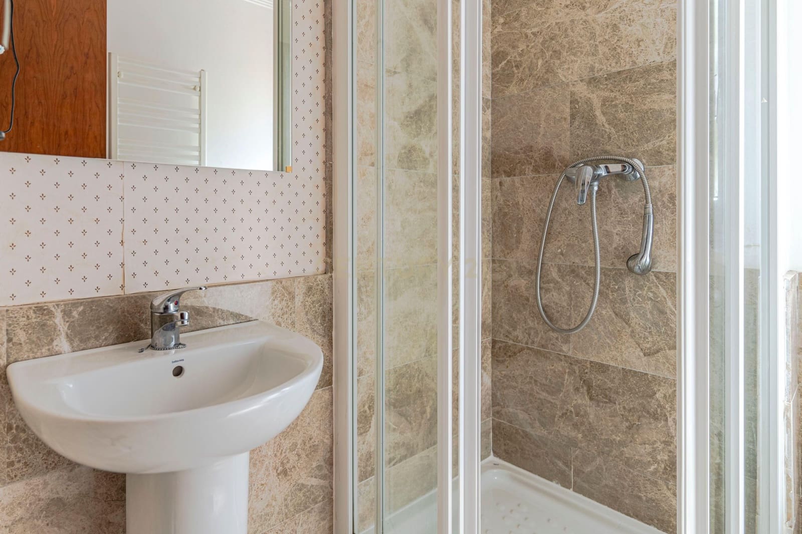 5 sovrum Villa till salu i Otura med pool garage - 379 000 € (Ref: 9635135)