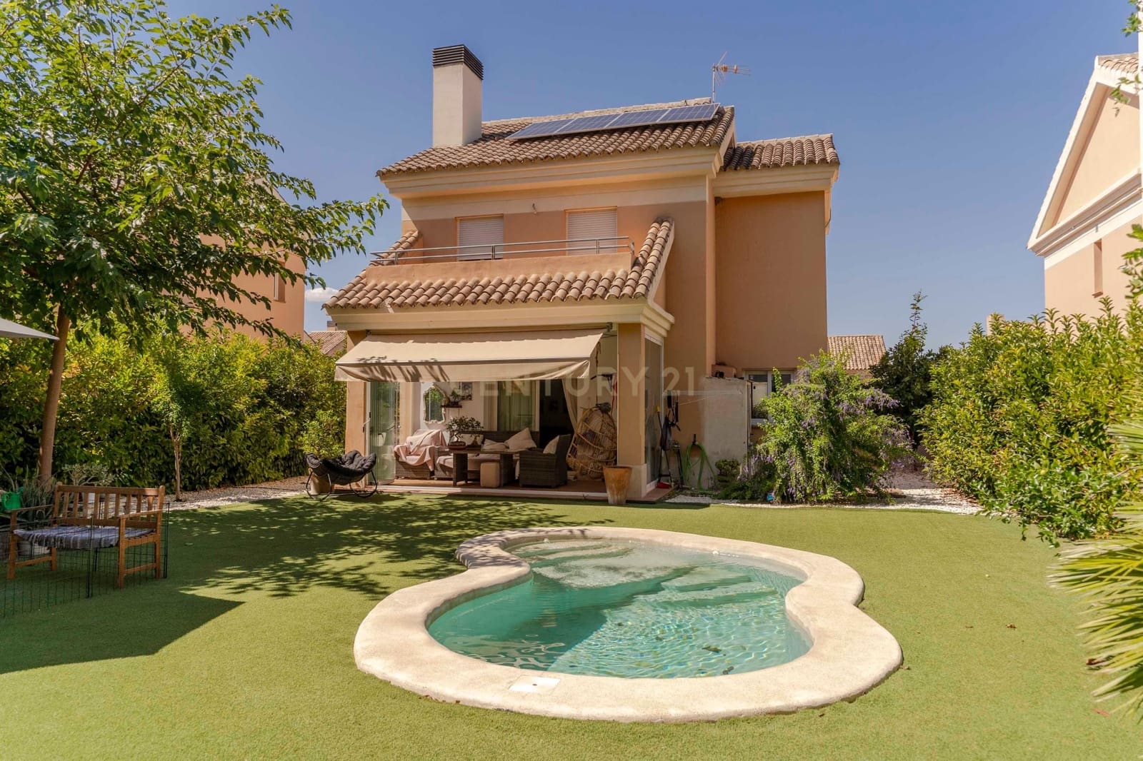 5 sovrum Villa till salu i Otura med pool garage - 379 000 € (Ref: 9635135)