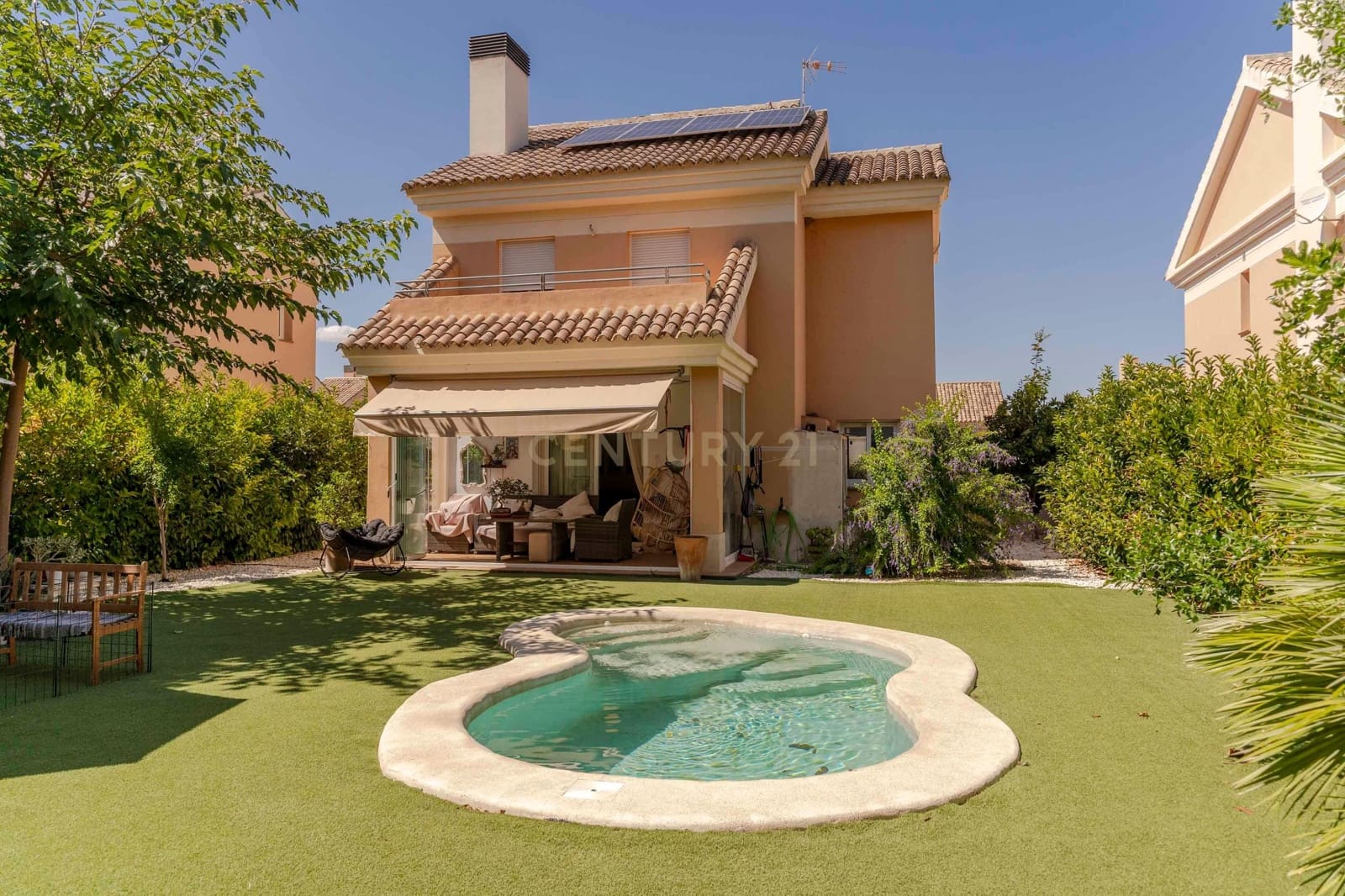 5 sovrum Villa till salu i Otura med pool garage - 379 000 € (Ref: 9635135)