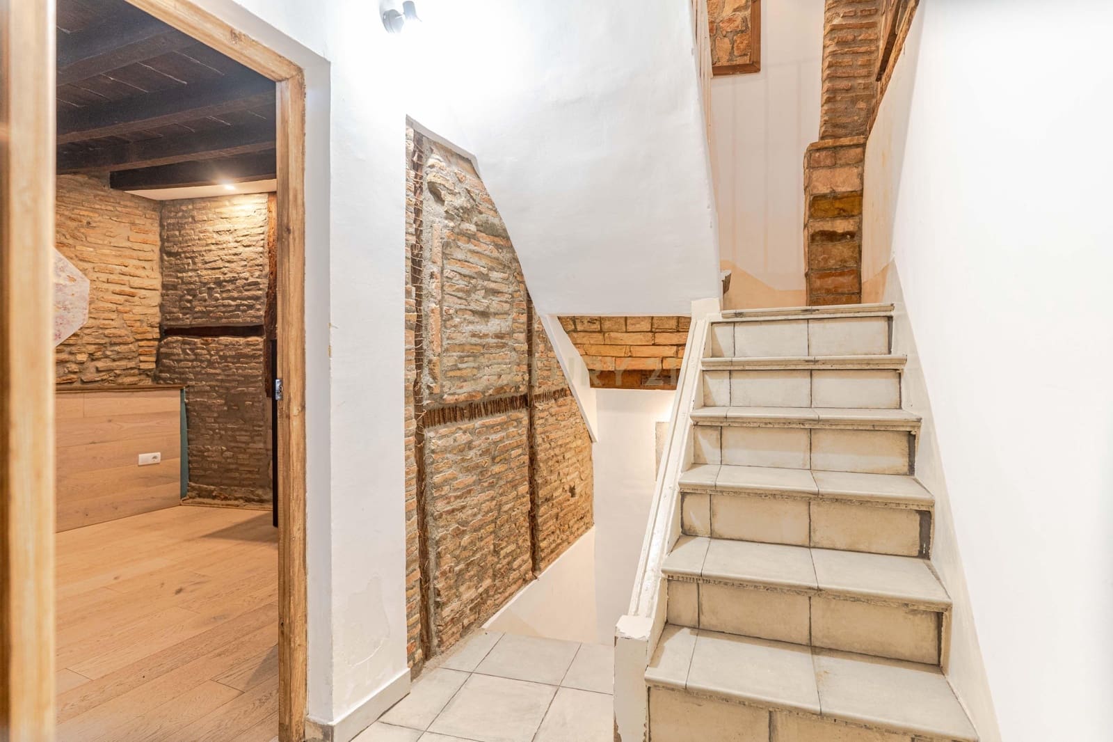 3 bedroom Villa for sale in Granada city - € 490,000 (Ref: 9643614)