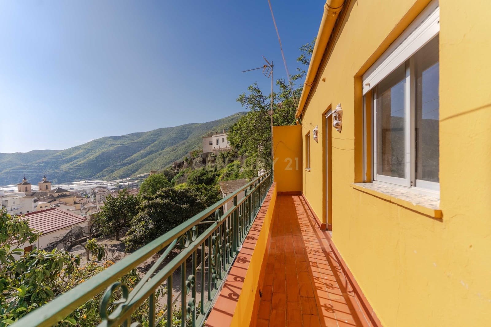 Finca/Casa Rural de 4 habitaciones en Albuñol en venta - 133.900 € (Ref: 9650838)