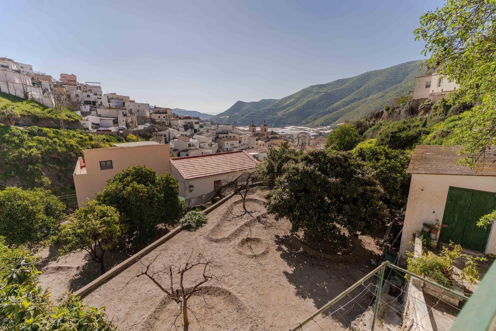 Finca/Casa Rural de 4 habitaciones en Albuñol en venta - 133.900 € (Ref: 9650838)