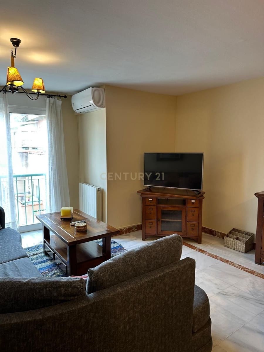 Apartamento de 2 habitaciones en Granada ciudad en alquiler - 700 € (Ref: 9653023)