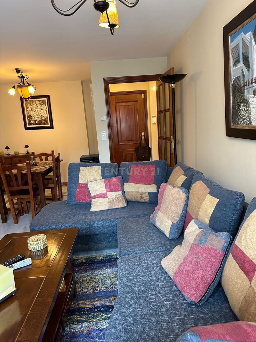 Apartamento de 2 habitaciones en Granada ciudad en alquiler - 700 € (Ref: 9653023)