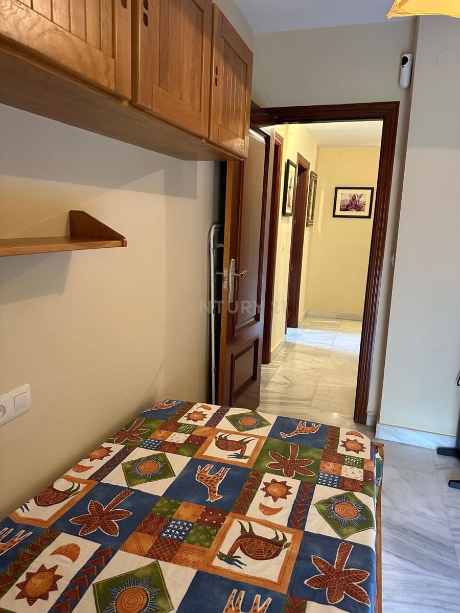 Apartamento de 2 habitaciones en Granada ciudad en alquiler - 700 € (Ref: 9653023)