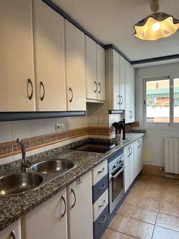 Apartamento de 2 habitaciones en Carretera de la Sierra, Granada ciudad en alquiler - 700 € (Ref: 9653023)