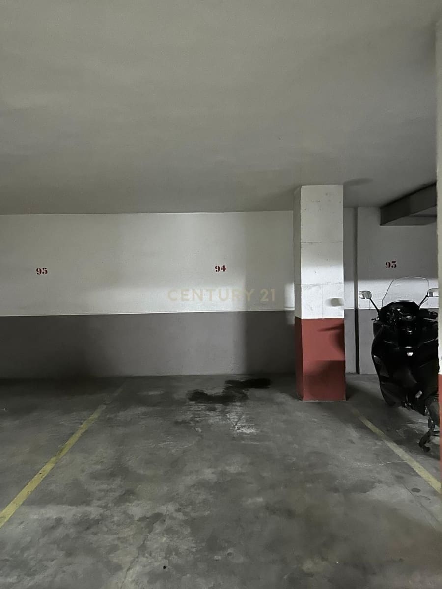 Apartamento de 2 habitaciones en Granada ciudad en alquiler - 700 € (Ref: 9653023)