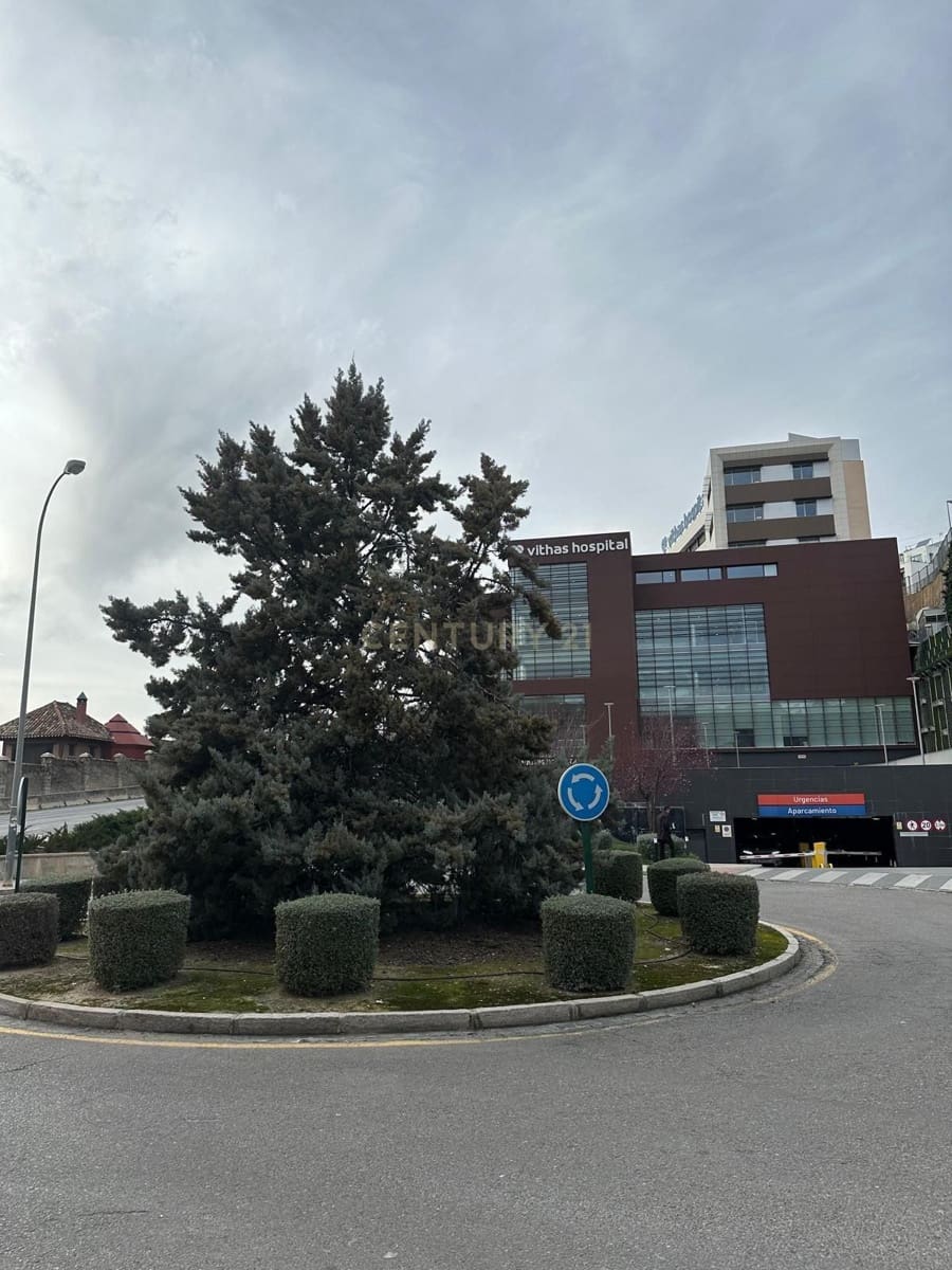 Apartamento de 2 habitaciones en Granada ciudad en alquiler - 700 € (Ref: 9653023)