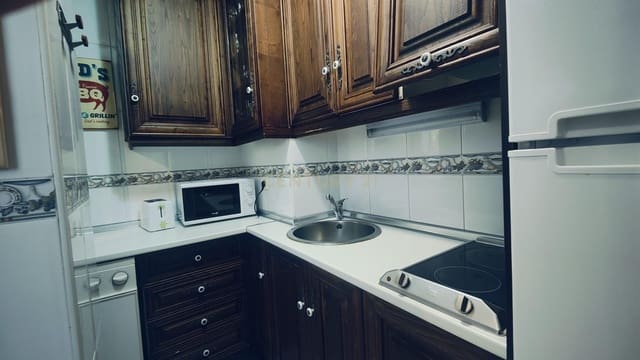 1 slaapkamer Appartement te huur in Avda. Federico Garcia Lorca - Nueva Estación Autobuses, Granada stad - € 600 (Ref: 9653317)