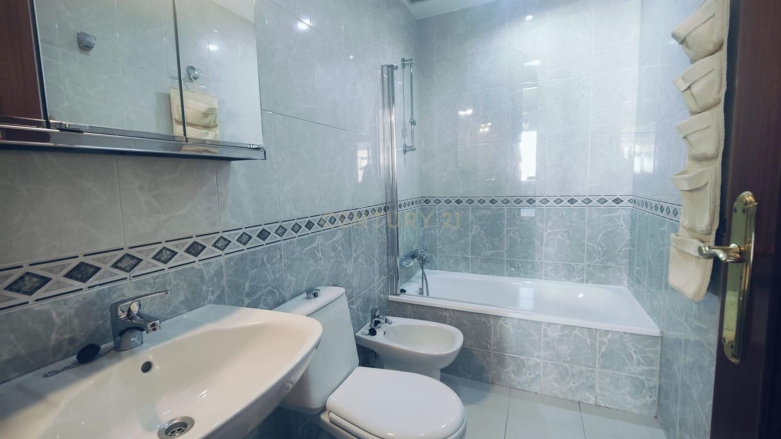 1 slaapkamer Appartement te huur in Granada stad - € 600 (Ref: 9653317)