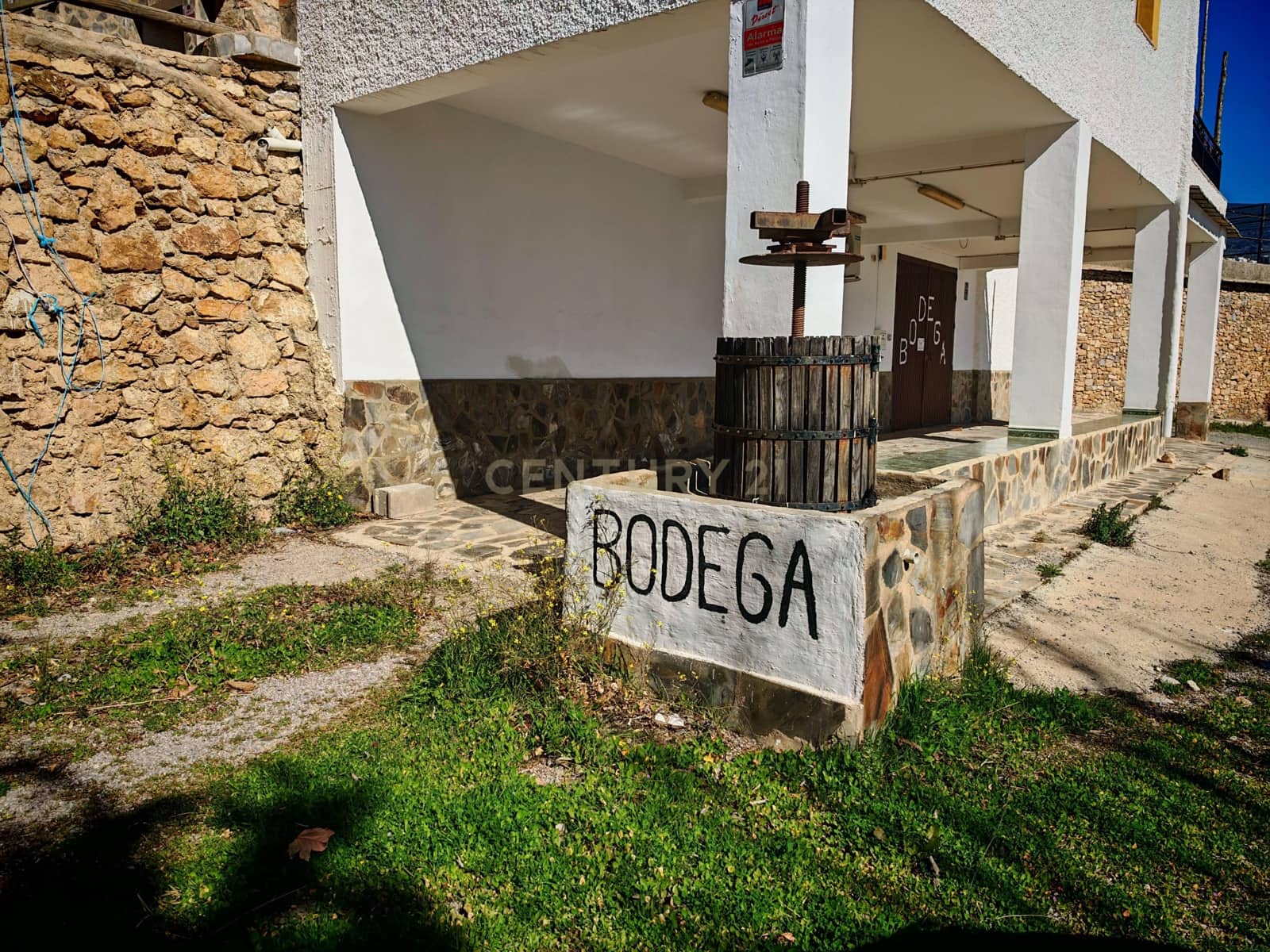 Maalaistalo myytävänä paikassa Nevada - 450 000 € (Ref: 9653318)