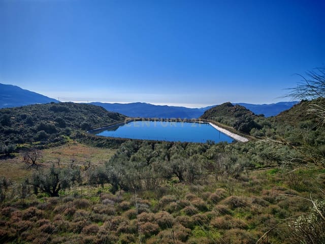 Maalaistalo myytävänä paikassa Nevada - 450 000 € (Ref: 9653318)