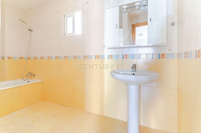 2 quarto Apartamento para venda em Cúllar Vega - 135 000 € (Ref: 9654473)