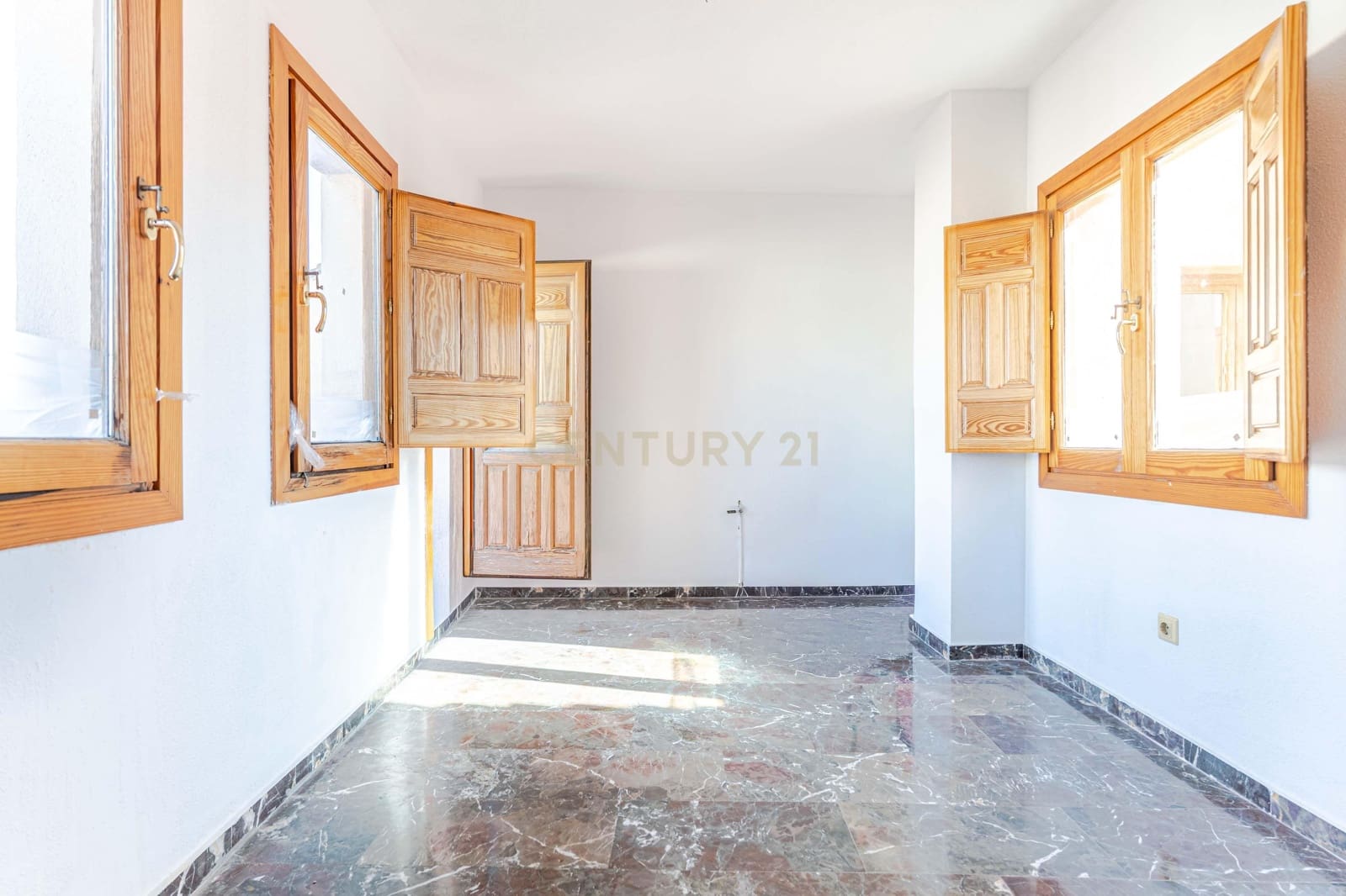 Bedrijf te koop in Armilla - € 70.000 (Ref: 9659770)