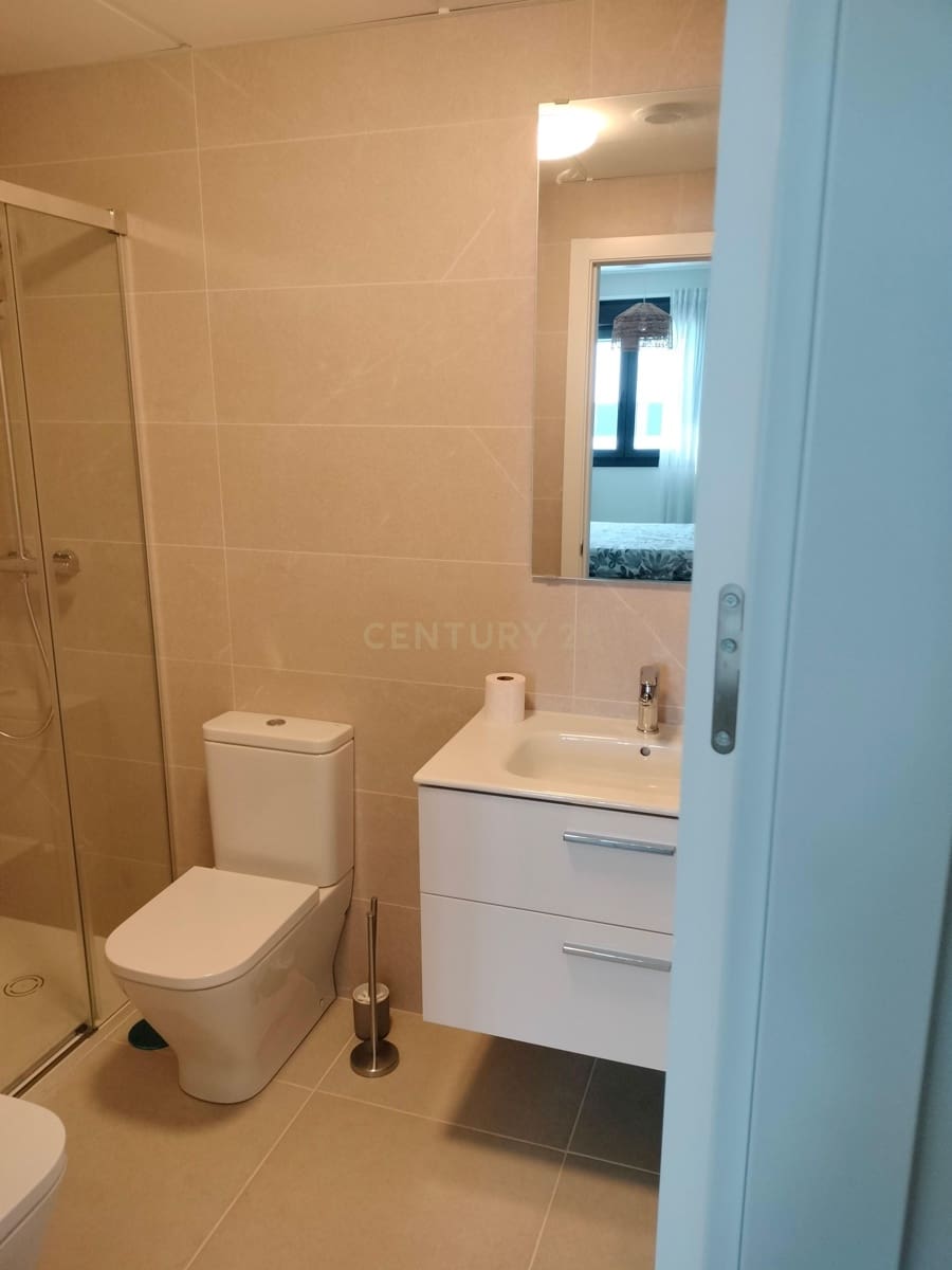 2 slaapkamer Appartement te huur in Granada stad - € 1.200 (Ref: 9665180)