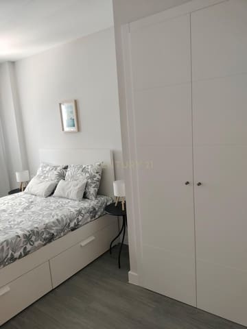 2 slaapkamer Appartement te huur in Camino de Ronda - Rosaleda, Granada stad - € 1.200 (Ref: 9665180)