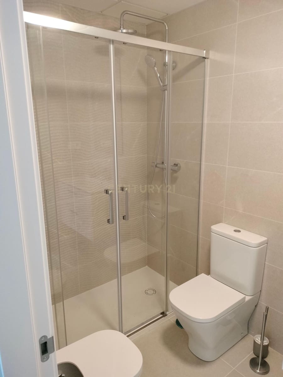 2 slaapkamer Appartement te huur in Granada stad - € 1.200 (Ref: 9665180)