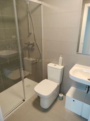 2 slaapkamer Appartement te huur in Camino de Ronda - Rosaleda, Granada stad - € 1.200 (Ref: 9665180)
