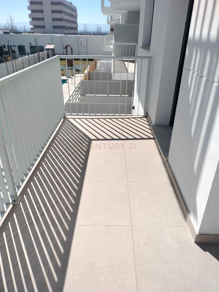 2 slaapkamer Appartement te huur in Granada stad - € 1.200 (Ref: 9665180)