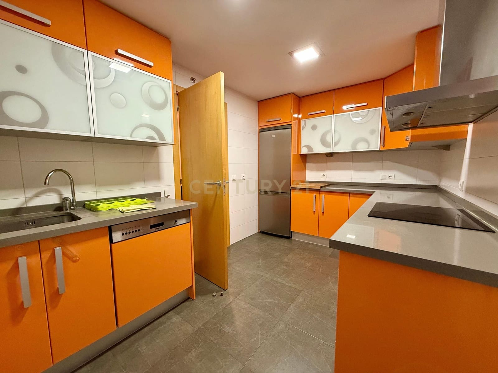 4 quarto Apartamento para arrendar em Alhendin - 750 € (Ref: 9665540)