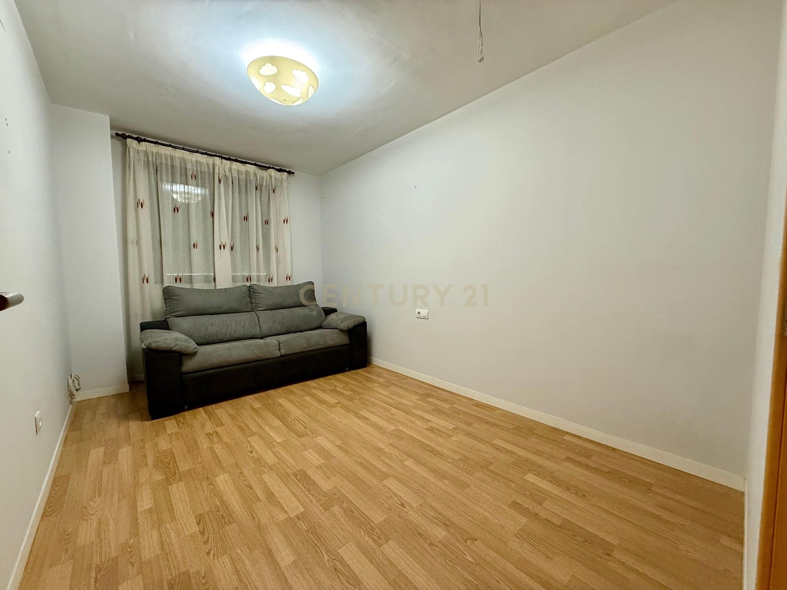 4 quarto Apartamento para arrendar em Alhendin - 750 € (Ref: 9665540)