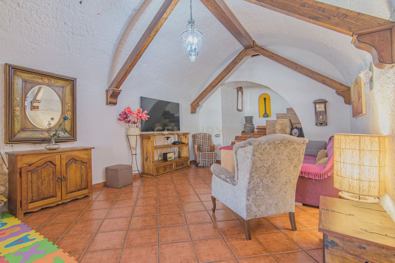 5 bedroom Cave House for sale in Guadix - € 430,000 (Ref: 9669197)