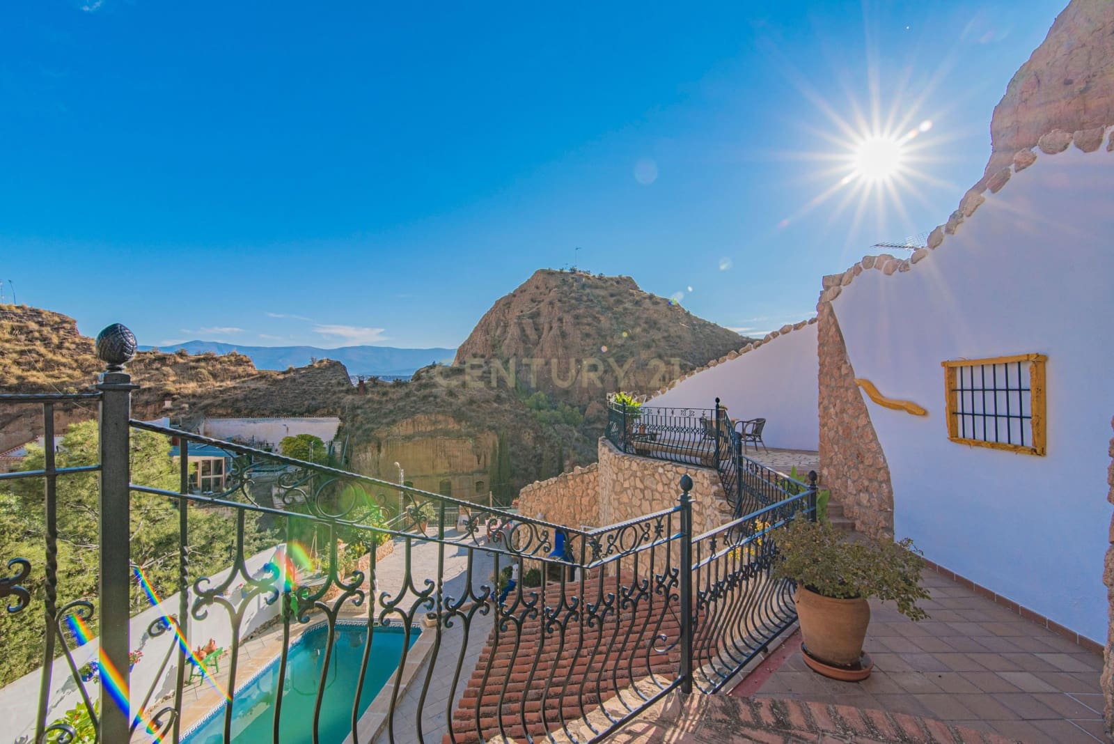 5 bedroom Cave House for sale in Guadix - € 430,000 (Ref: 9669197)
