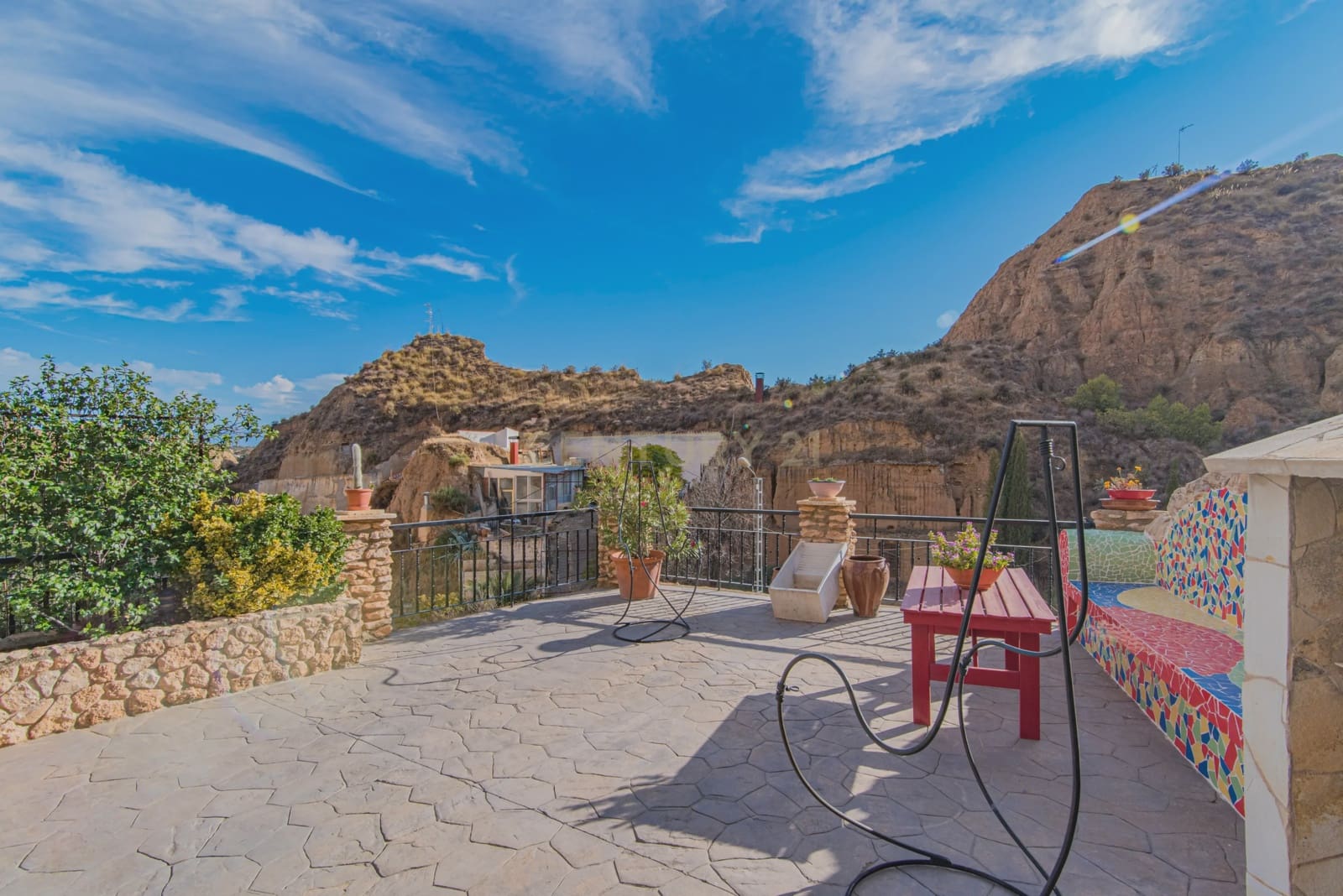 5 bedroom Cave House for sale in Guadix - € 430,000 (Ref: 9669197)