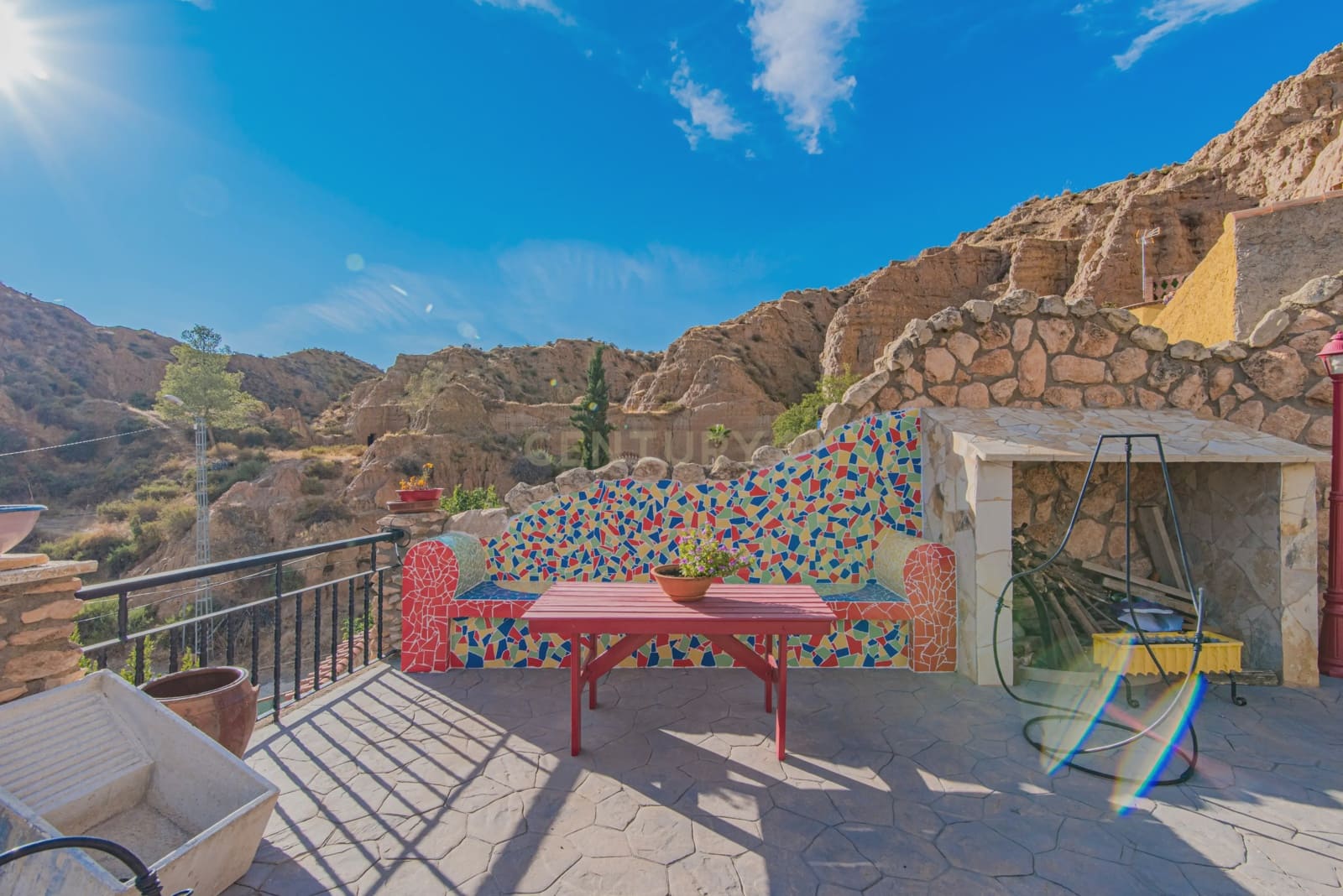 5 bedroom Cave House for sale in Guadix - € 430,000 (Ref: 9669197)