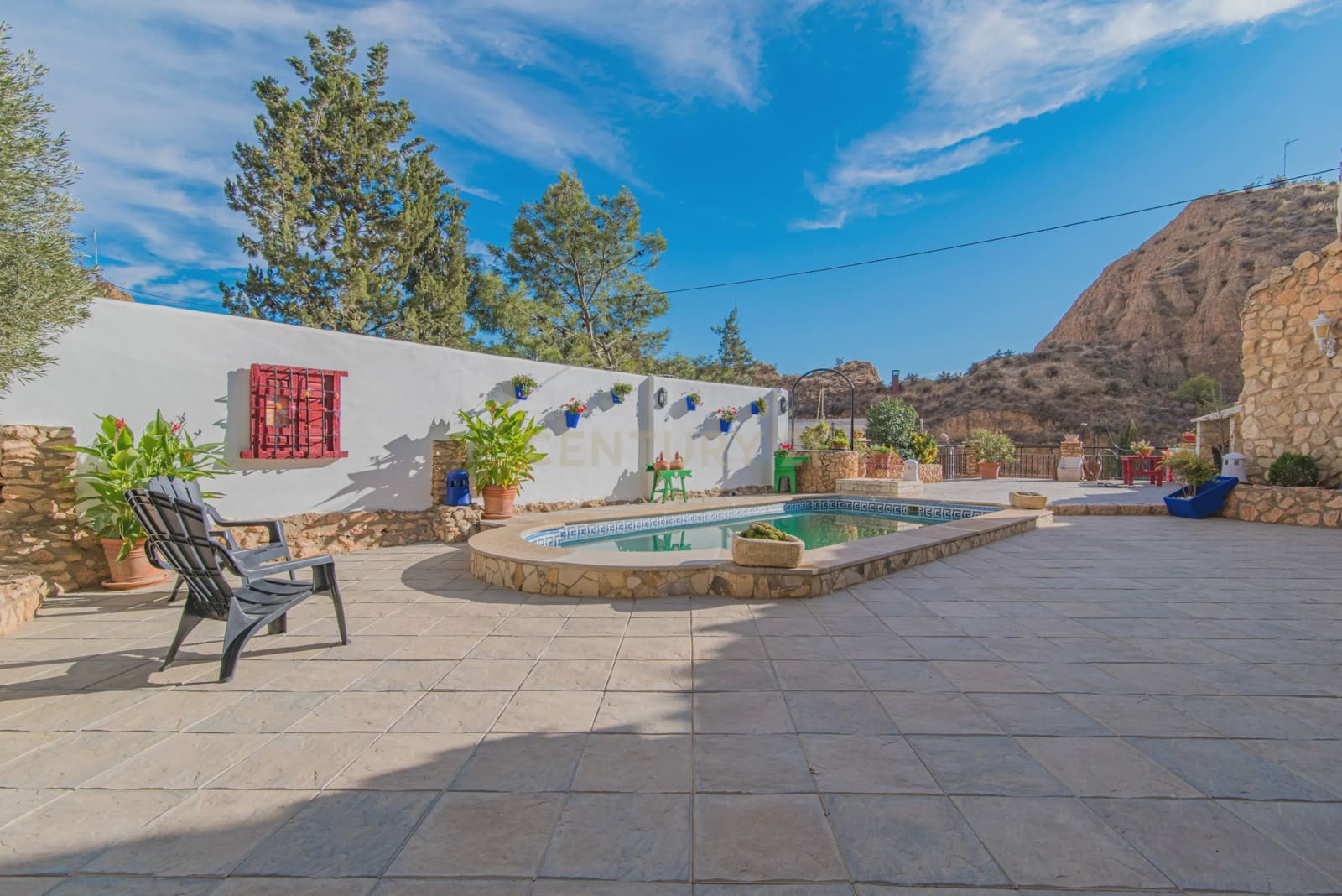 5 bedroom Cave House for sale in Guadix - € 430,000 (Ref: 9669197)