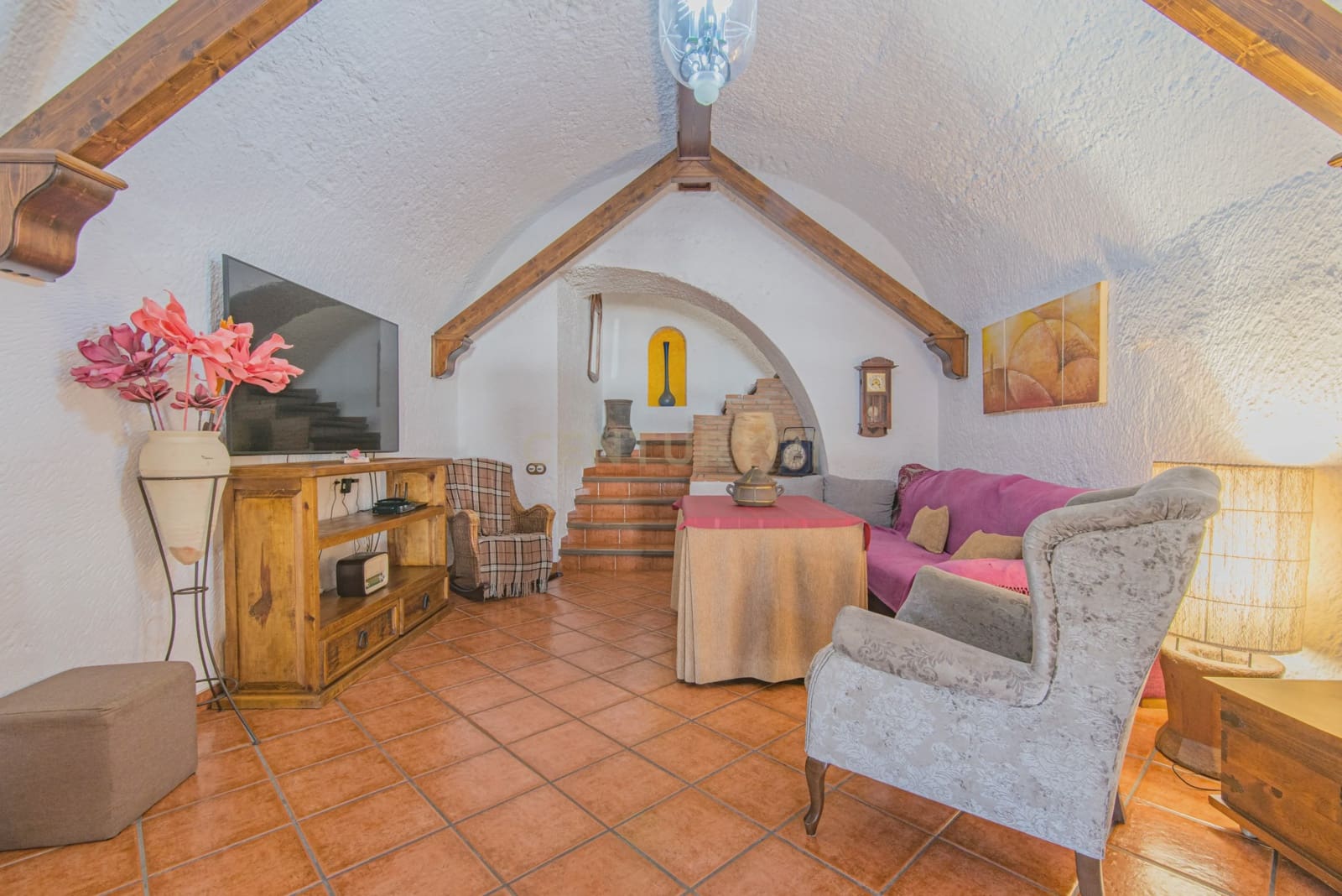 5 bedroom Cave House for sale in Guadix - € 430,000 (Ref: 9669197)