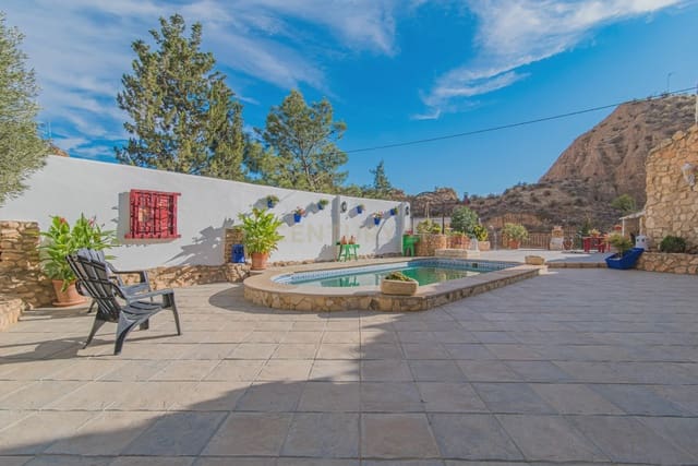 5 bedroom Cave House for sale in Guadix - € 430,000 (Ref: 9669197)