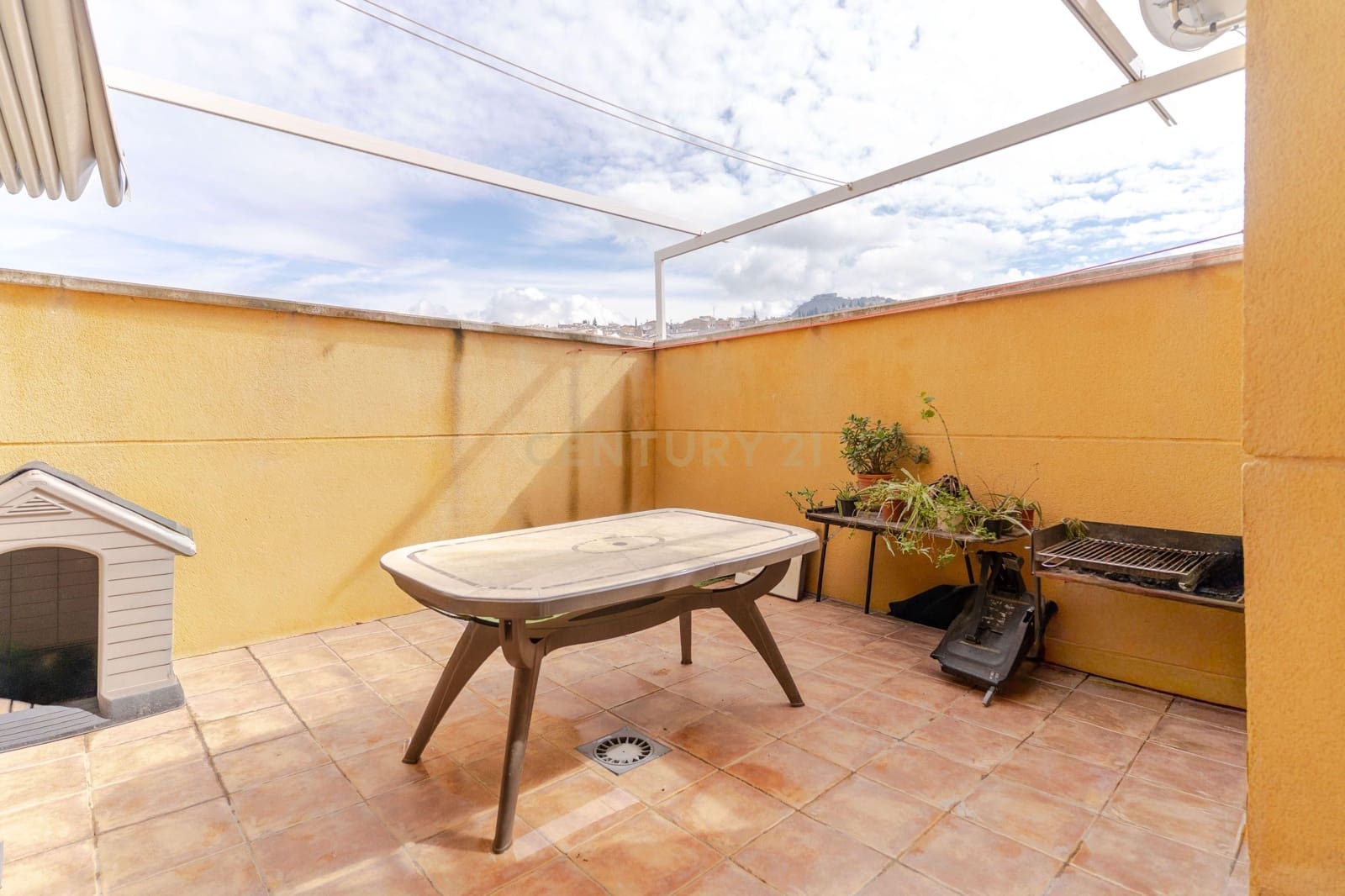 Apartamento de 3 habitaciones en Güevéjar en venta - 139.900 € (Ref: 9672166)