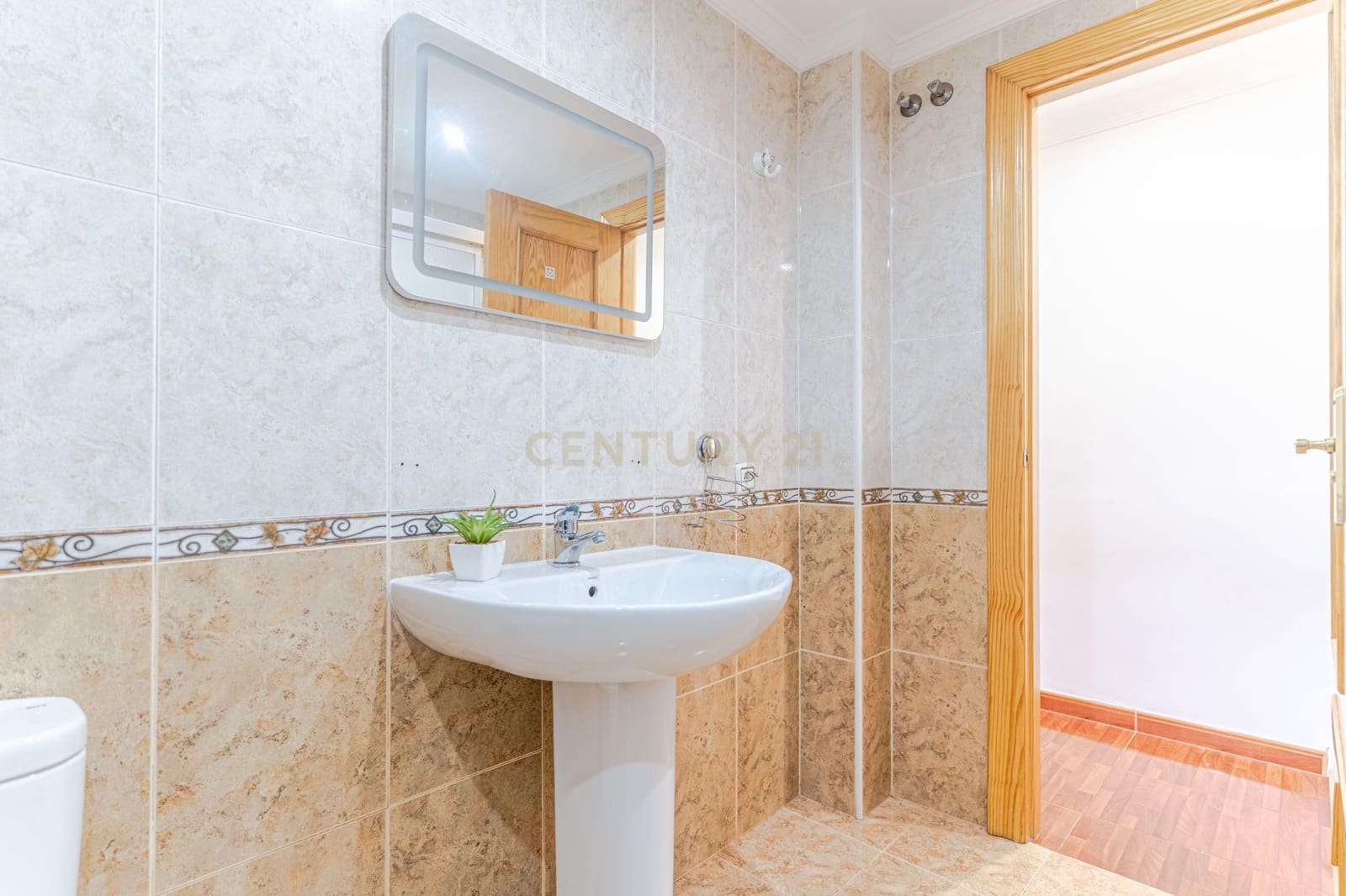 Apartamento de 3 habitaciones en Güevéjar en venta - 139.900 € (Ref: 9672166)