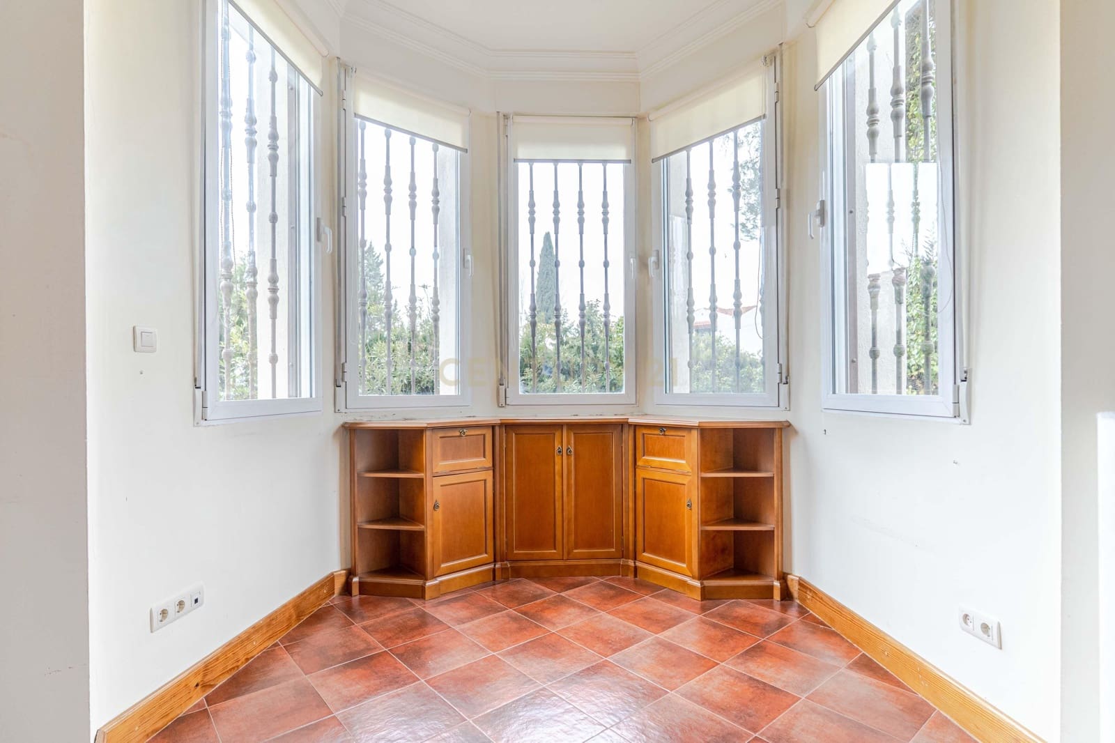 7 Zimmer Villa zu verkaufen in Albolote mit Pool Garage - 664.000 € (Ref: 9675114)