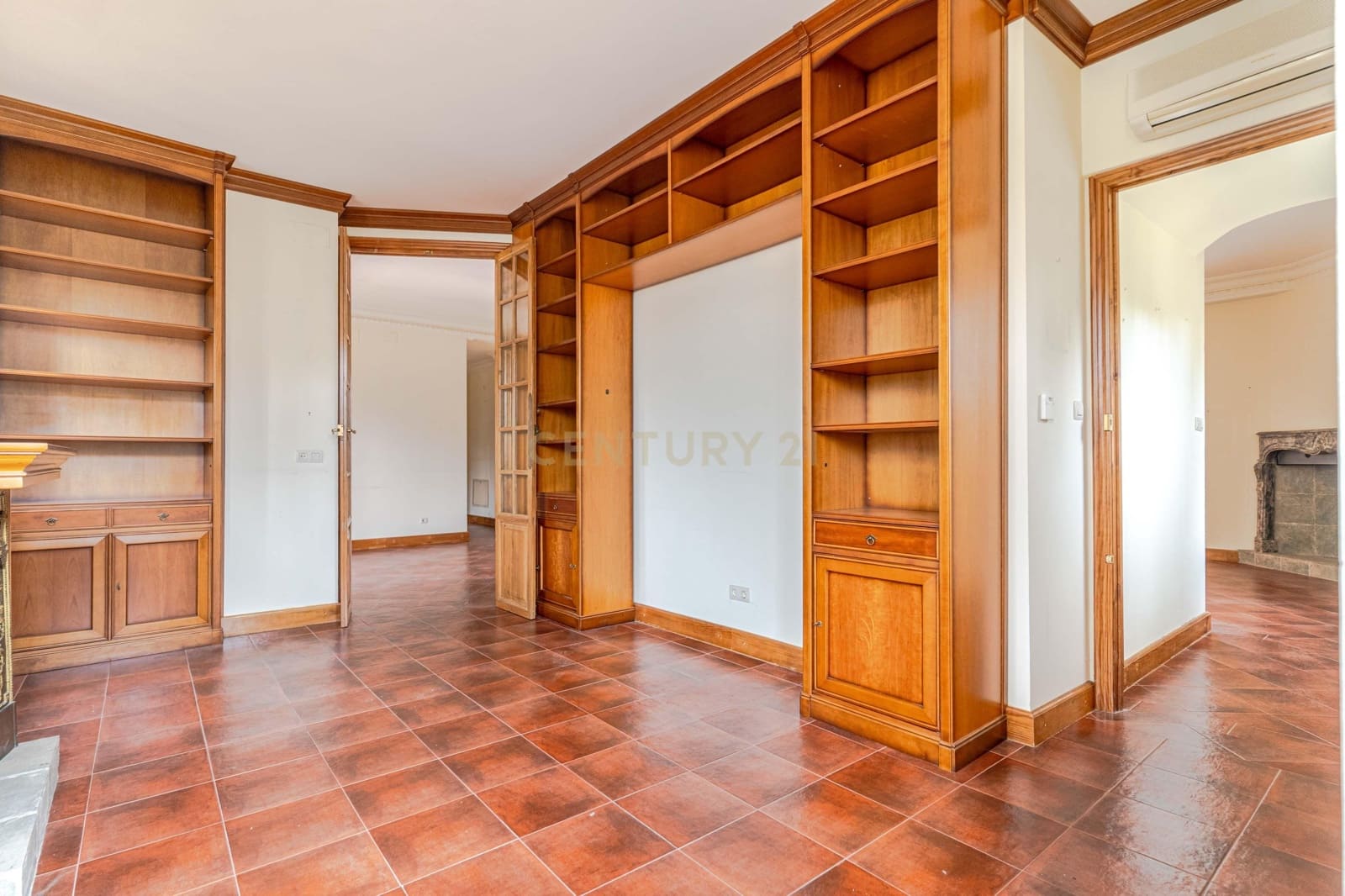 7 Zimmer Villa zu verkaufen in Albolote mit Pool Garage - 664.000 € (Ref: 9675114)