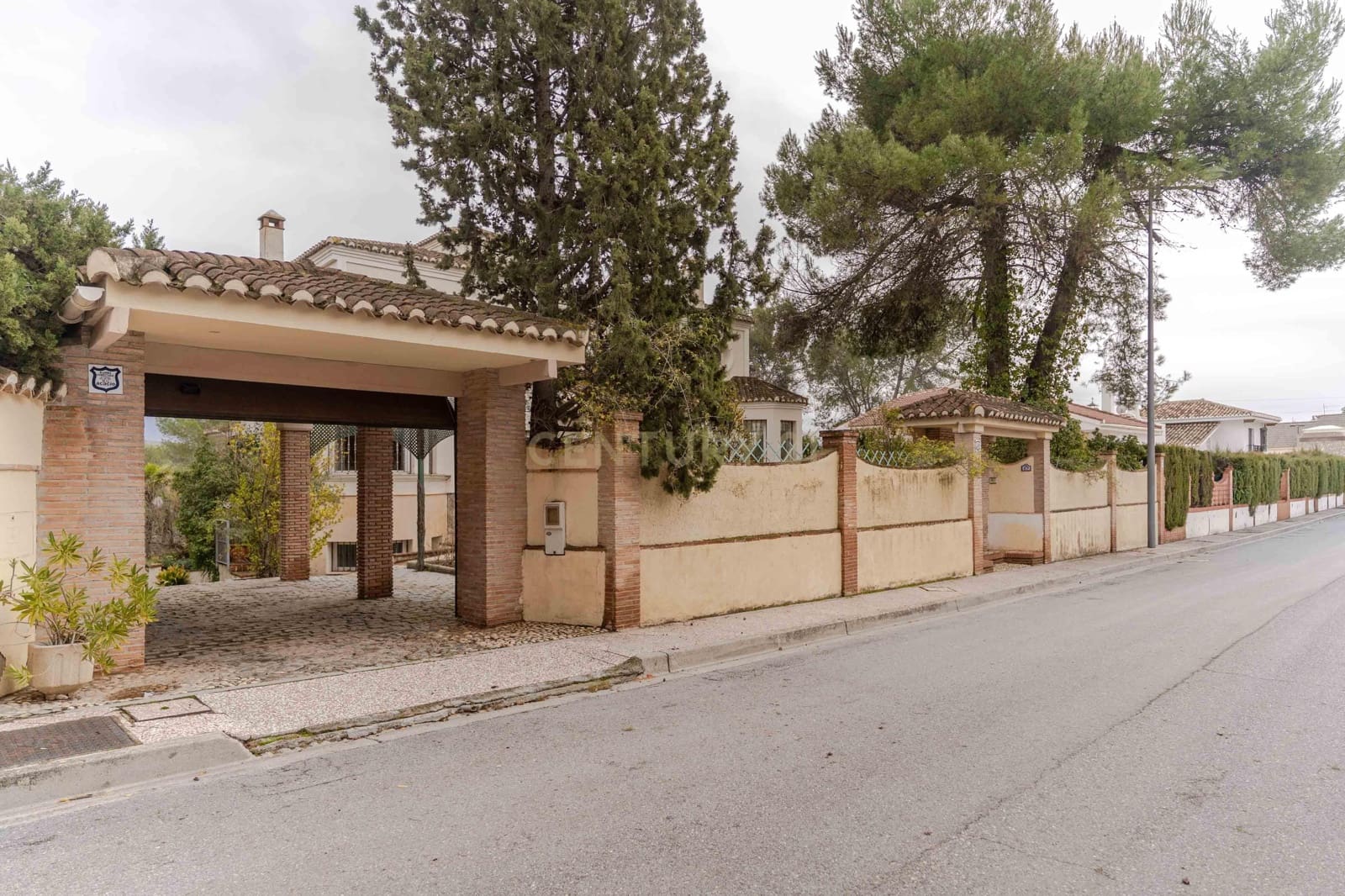 7 Zimmer Villa zu verkaufen in Albolote mit Pool Garage - 664.000 € (Ref: 9675114)